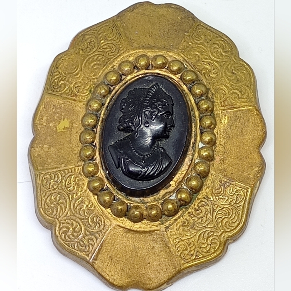 * vintage antique Victorian large brass cameo brooch pin